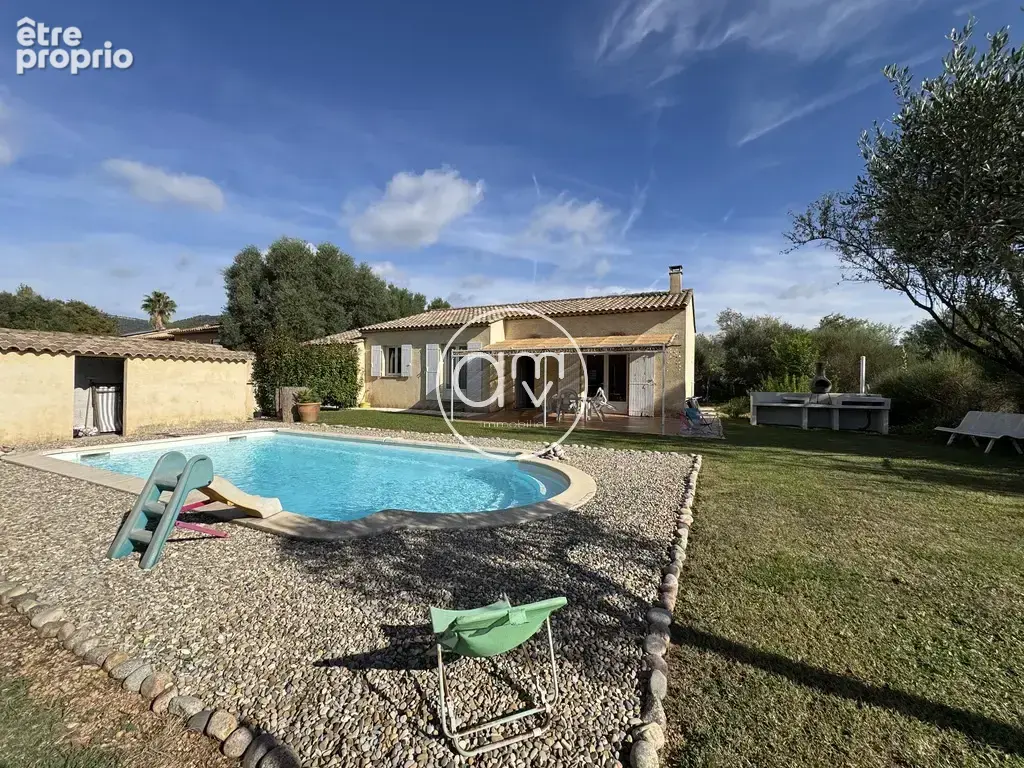 Puget-ville   villa de plain-pied avec piscine, au calme et - photo 8