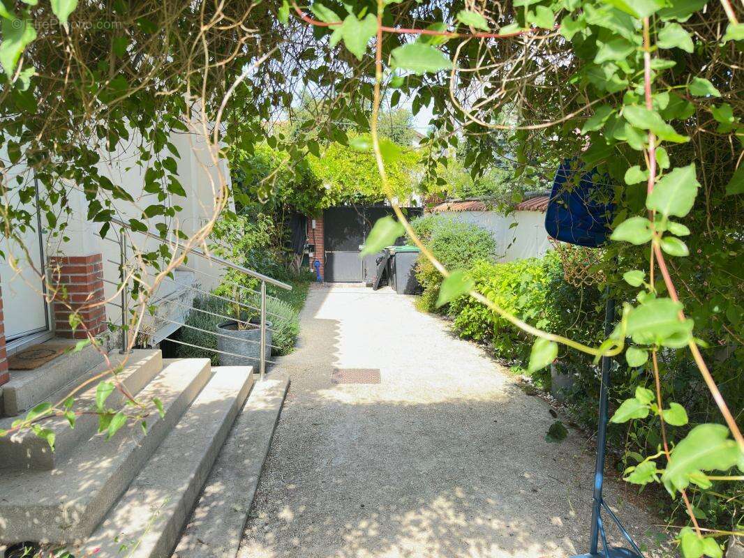 Maison à SAINT-MAUR-DES-FOSSES