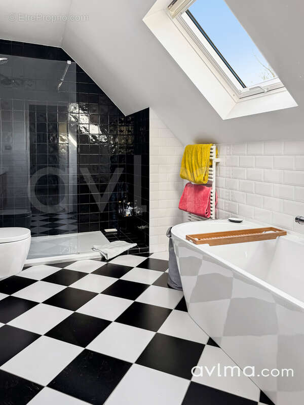 Maison à SAINT-NOM-LA-BRETECHE