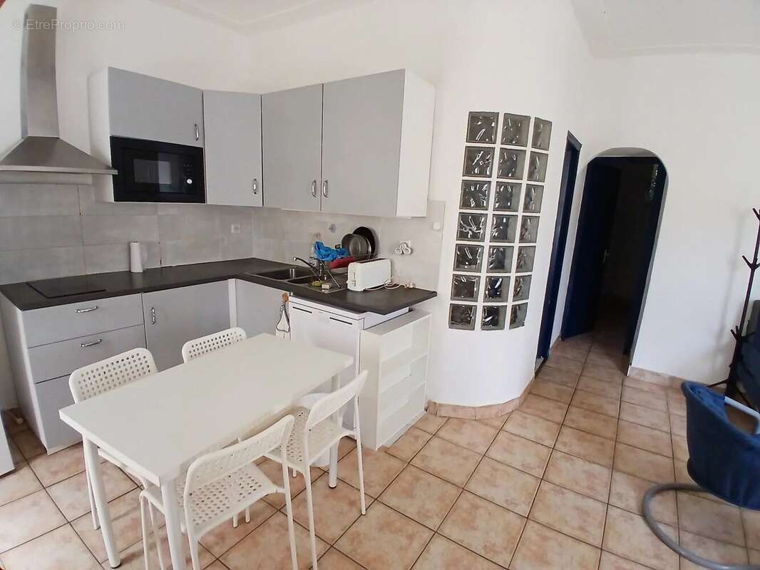 Appartement à MARSEILLE-7E