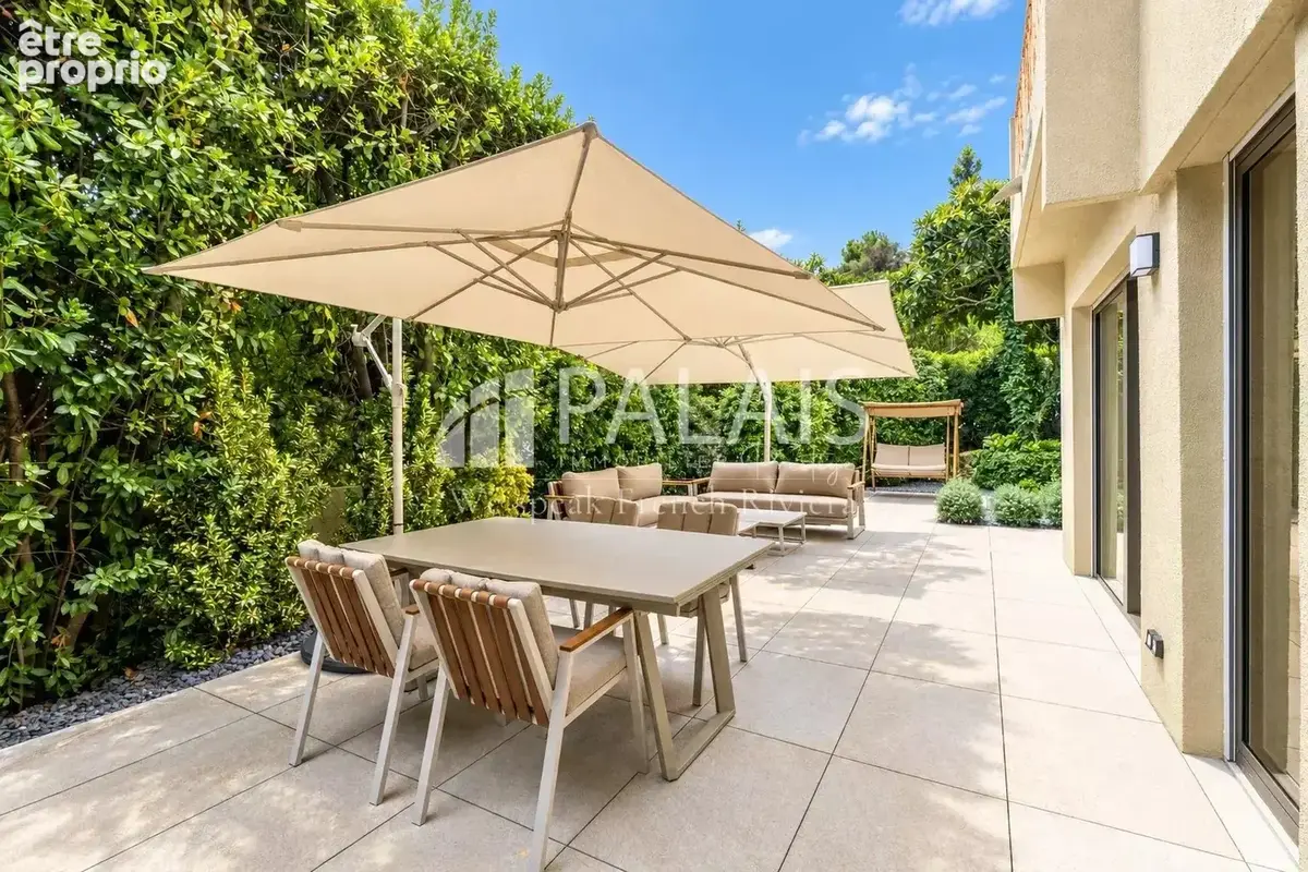 Appartement à BEAULIEU-SUR-MER