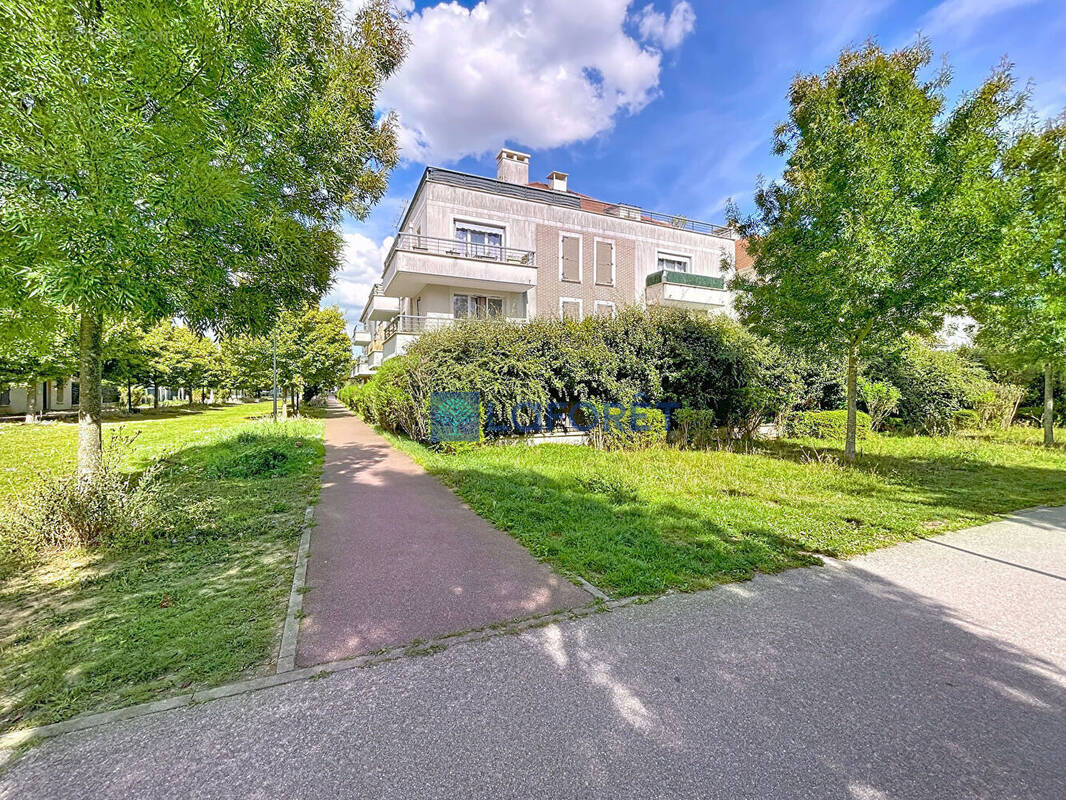 Appartement à SAINT-PIERRE-DU-PERRAY