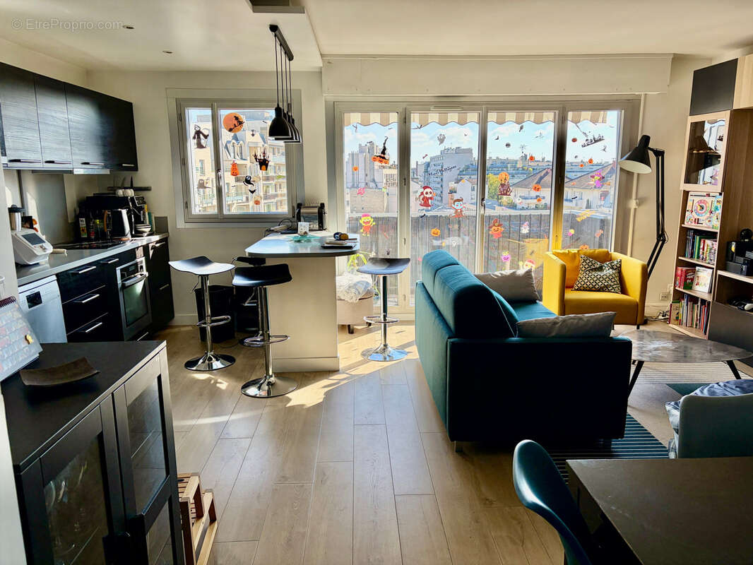 Appartement à CHARENTON-LE-PONT