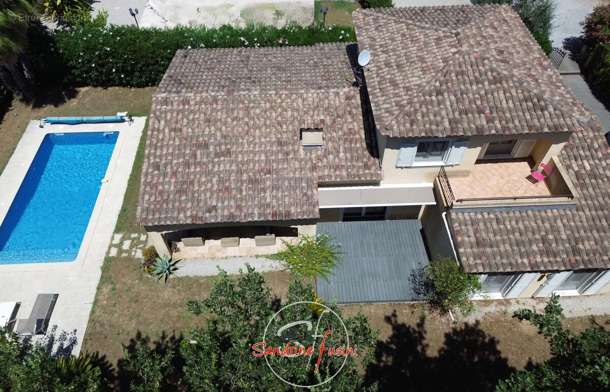 Villa 5 pieces avec piscine et garage - photo 18