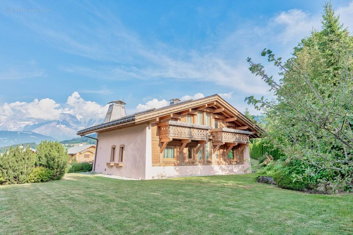 Maison à COMBLOUX