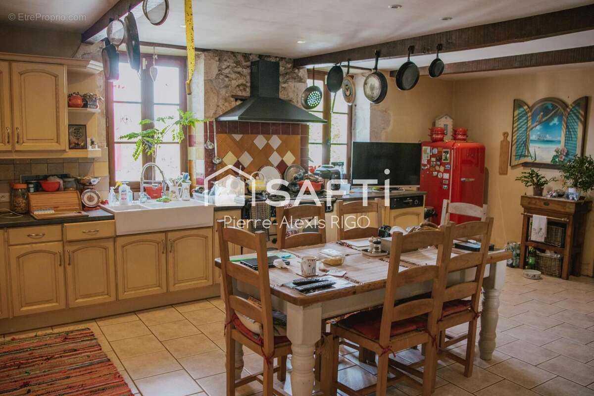 Photo 4 - Maison à SERRES-ET-MONTGUYARD