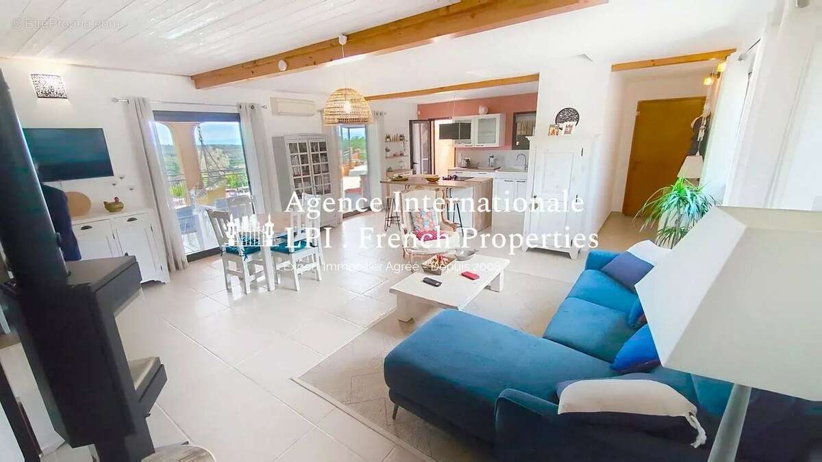Maison à OPOUL-PERILLOS