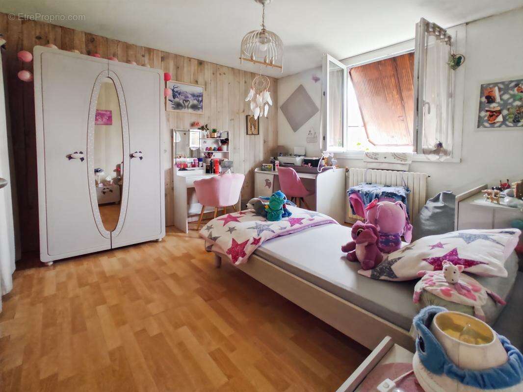 Maison à SAINT-LEON-SUR-L'ISLE