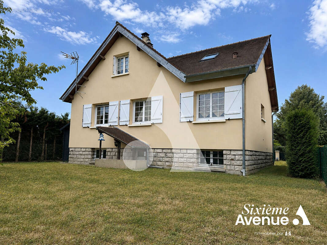 Maison à BOURAY-SUR-JUINE