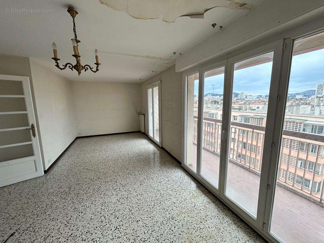 Appartement à MARSEILLE-9E