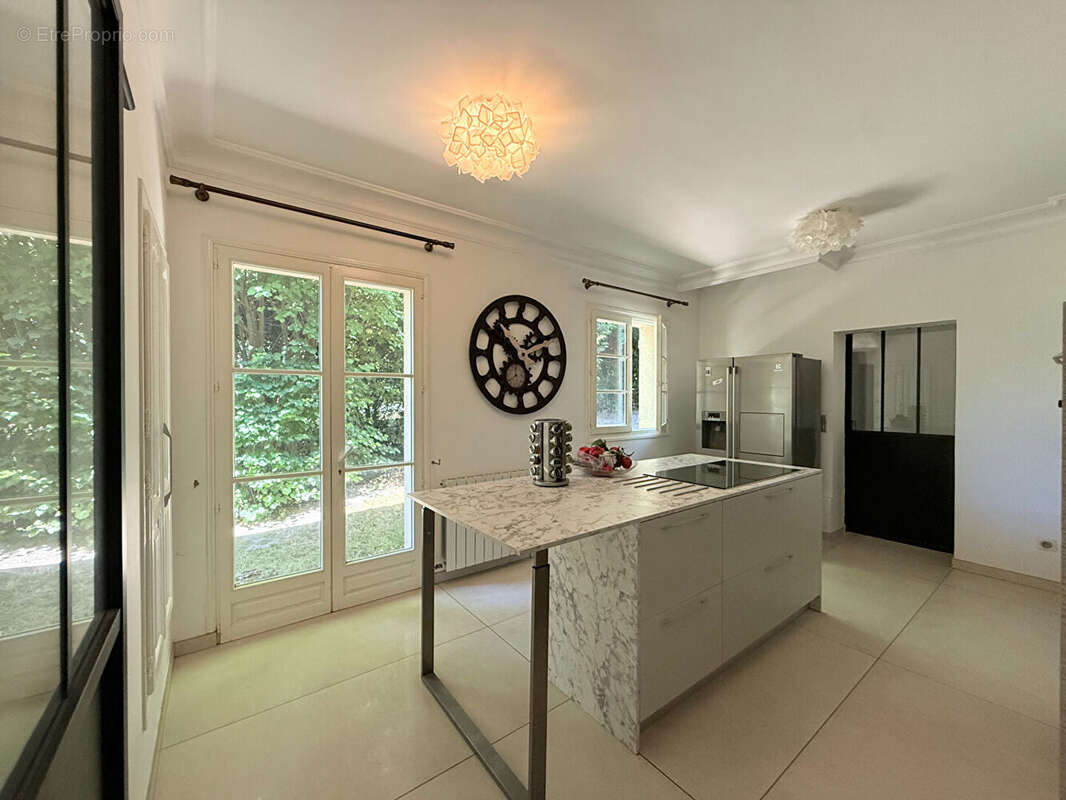 Maison familiale rénovée avec goût à Coye-la-Forêt - photo 5
