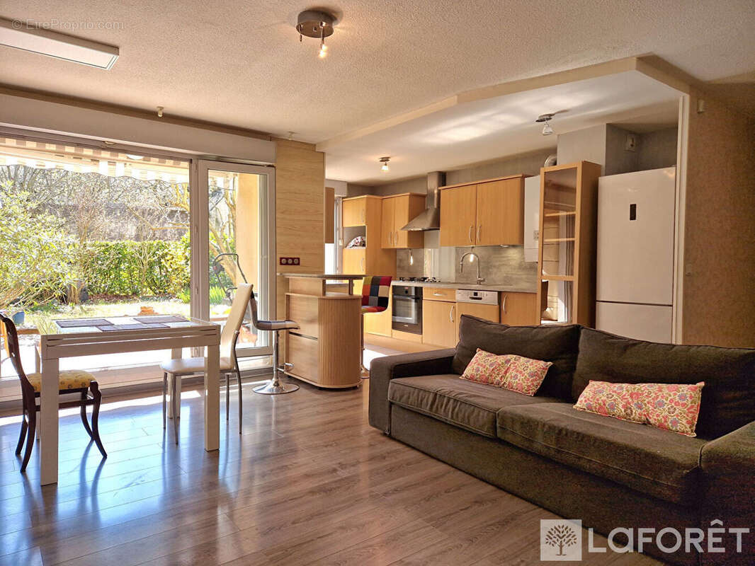 Appartement à OULLINS