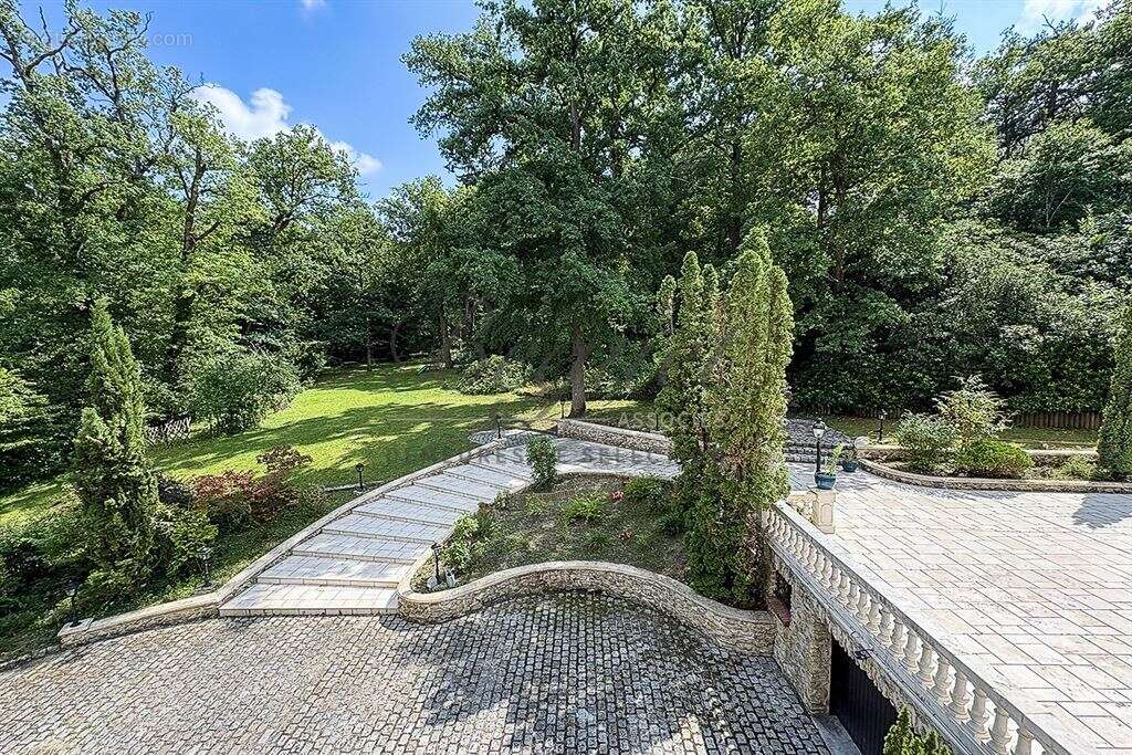 Maison à POIGNY-LA-FORET