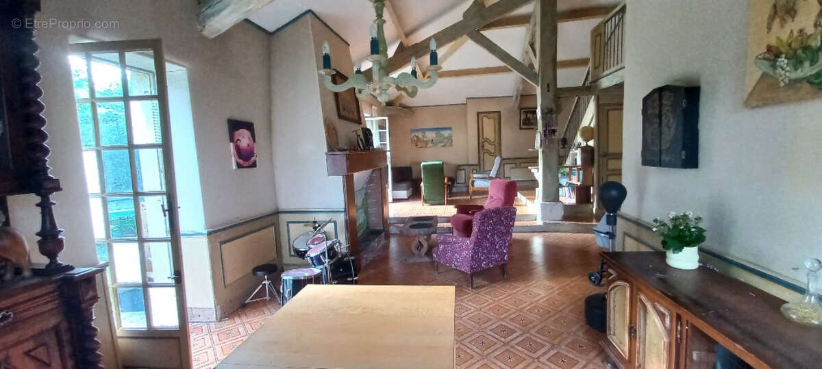 Maison à MAUVEZIN