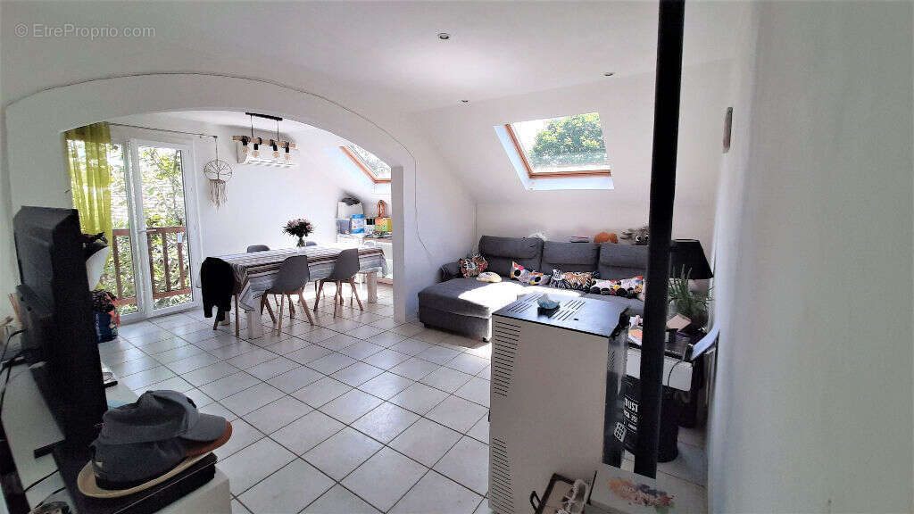 Appartement Lons T4/T5 pièce(s) avec Jardin et Garage - photo 2