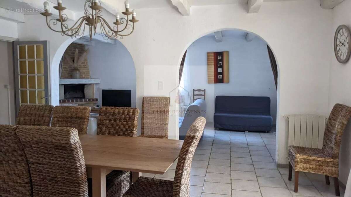 Maison à SAINT-JEAN-DU-PIN