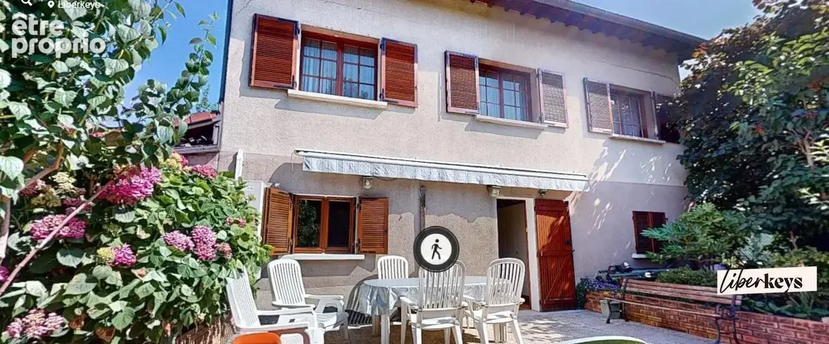 Rare à Villepinte – 197 m² au sol, 7 chambres et 823 m² de jardin : une maison aux multiples possibilités sans travaux - photo 17