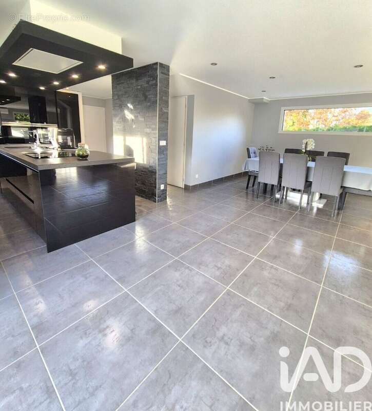 Photo 8 - Maison à VERS