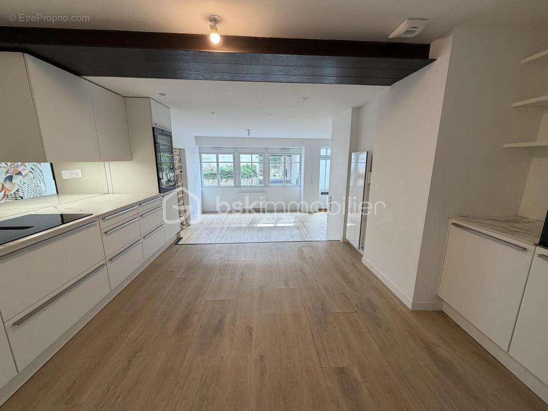 A 50 mètres du port - maison de ville - triplex - vannes - photo 4