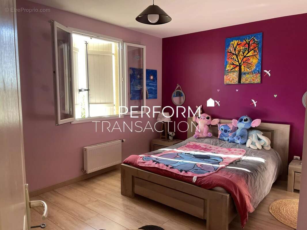 Maison à CHEVRIERES