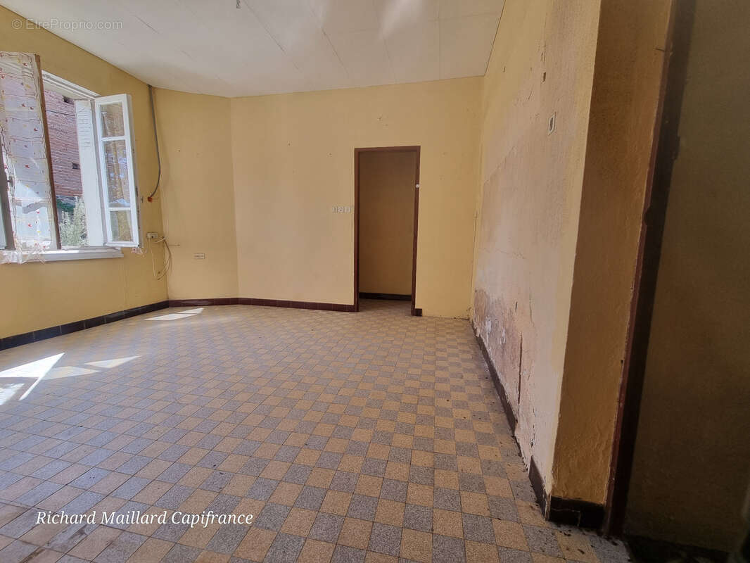 Maison ancienne à rénover + terrain constructible 809 m² — Bressols - photo 16