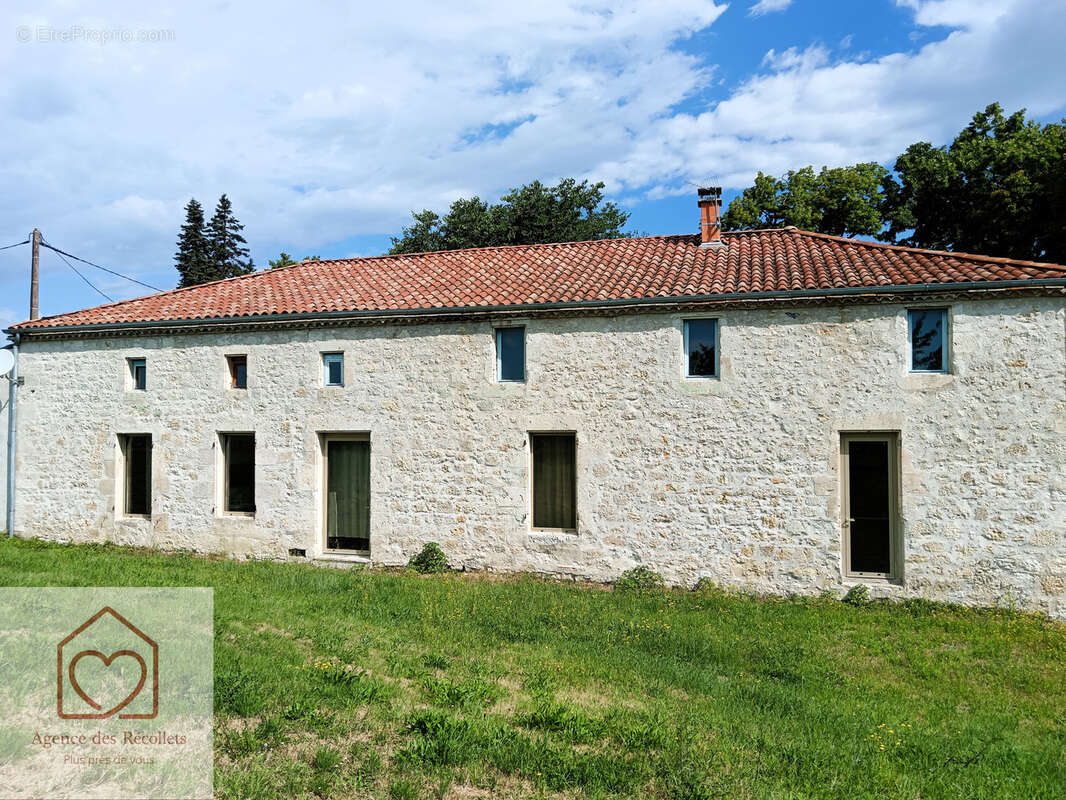 Maison à MONTJOI