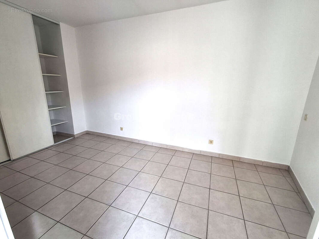 Appartement à LE PONTET