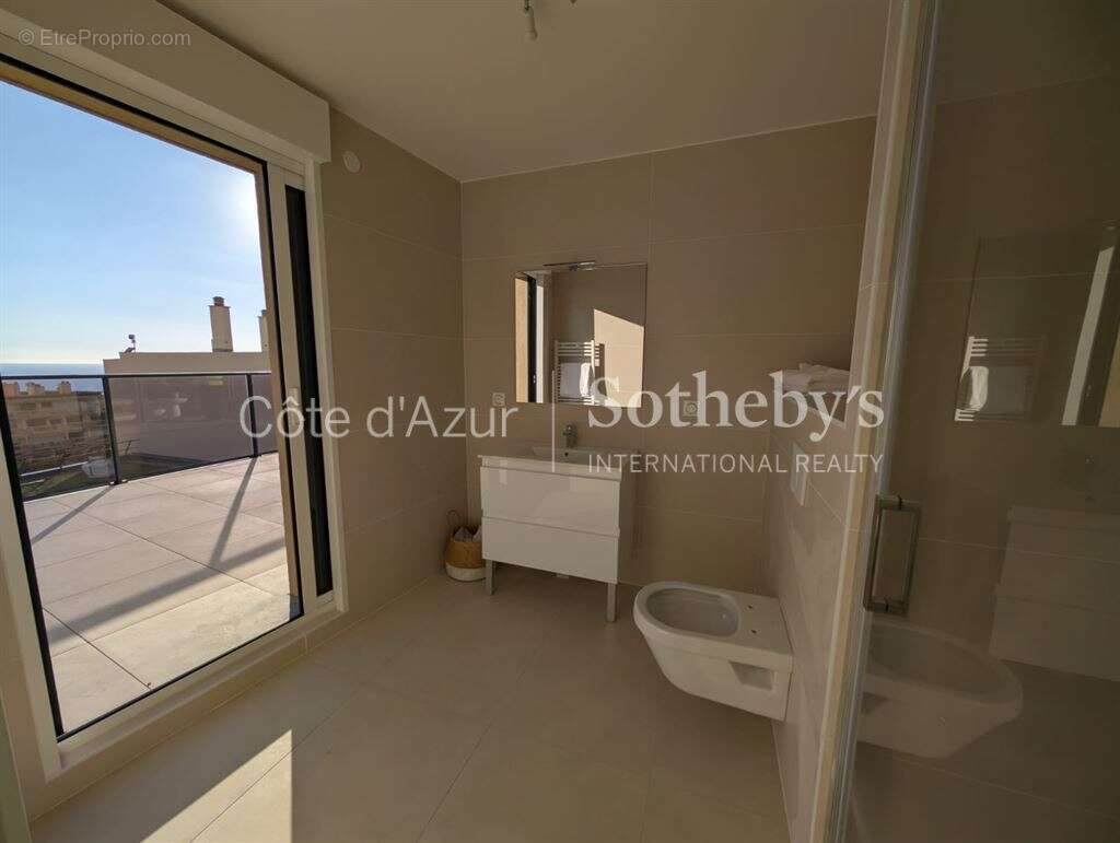 Appartement à CAP-D'AIL