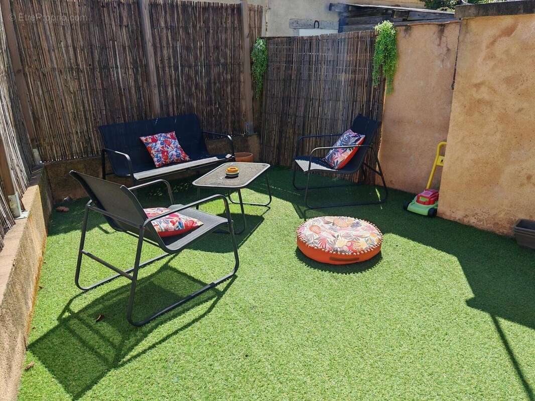 Terrasse - Maison à HAUTEFORT