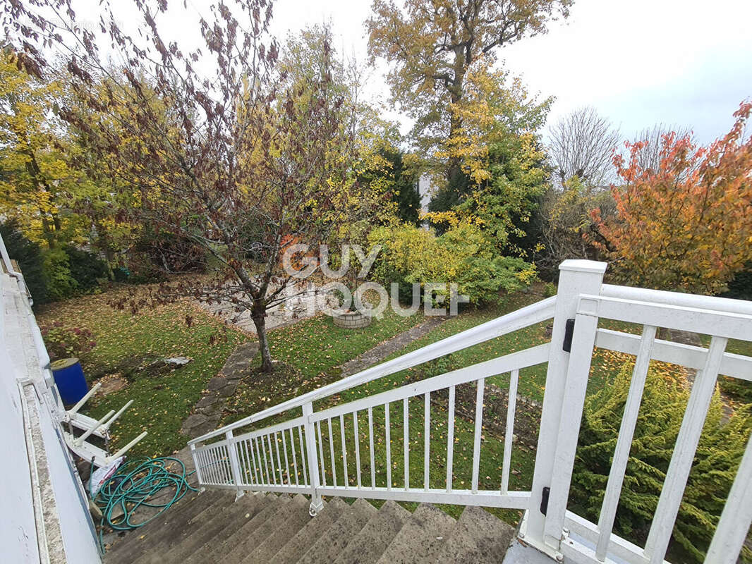 Maison à LA CELLE-SAINT-CLOUD