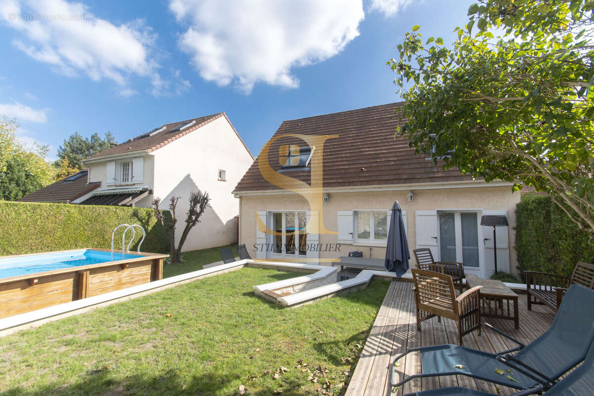 Maison à SOISY-SUR-SEINE
