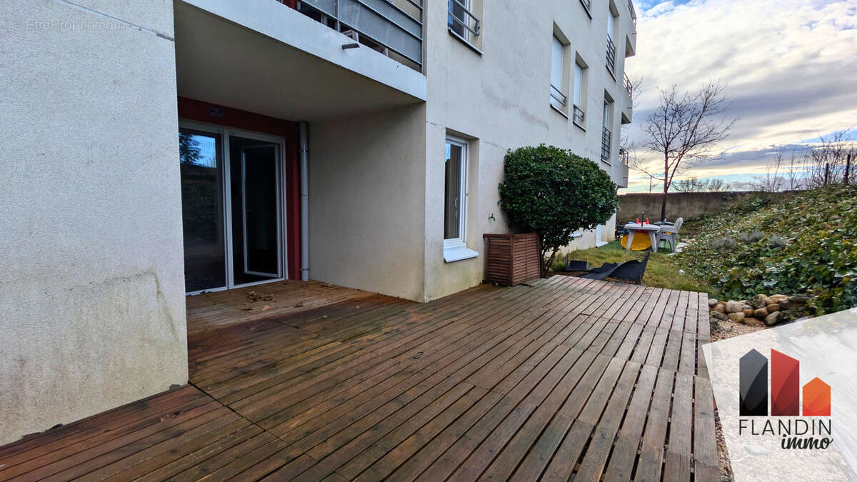 Appartement à GRIGNY