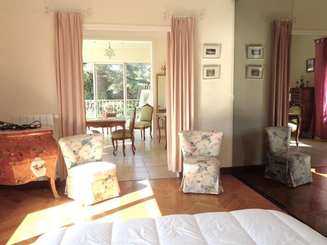   - Maison à DRAGUIGNAN