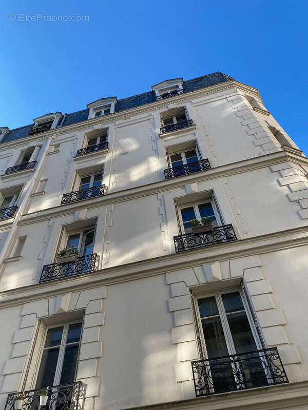 Appartement à PARIS-7E
