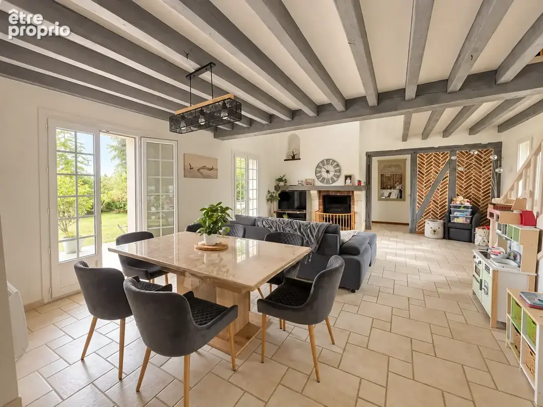 Maison 7 pièces 210 m² à vendre à Levet (18340) - photo 5