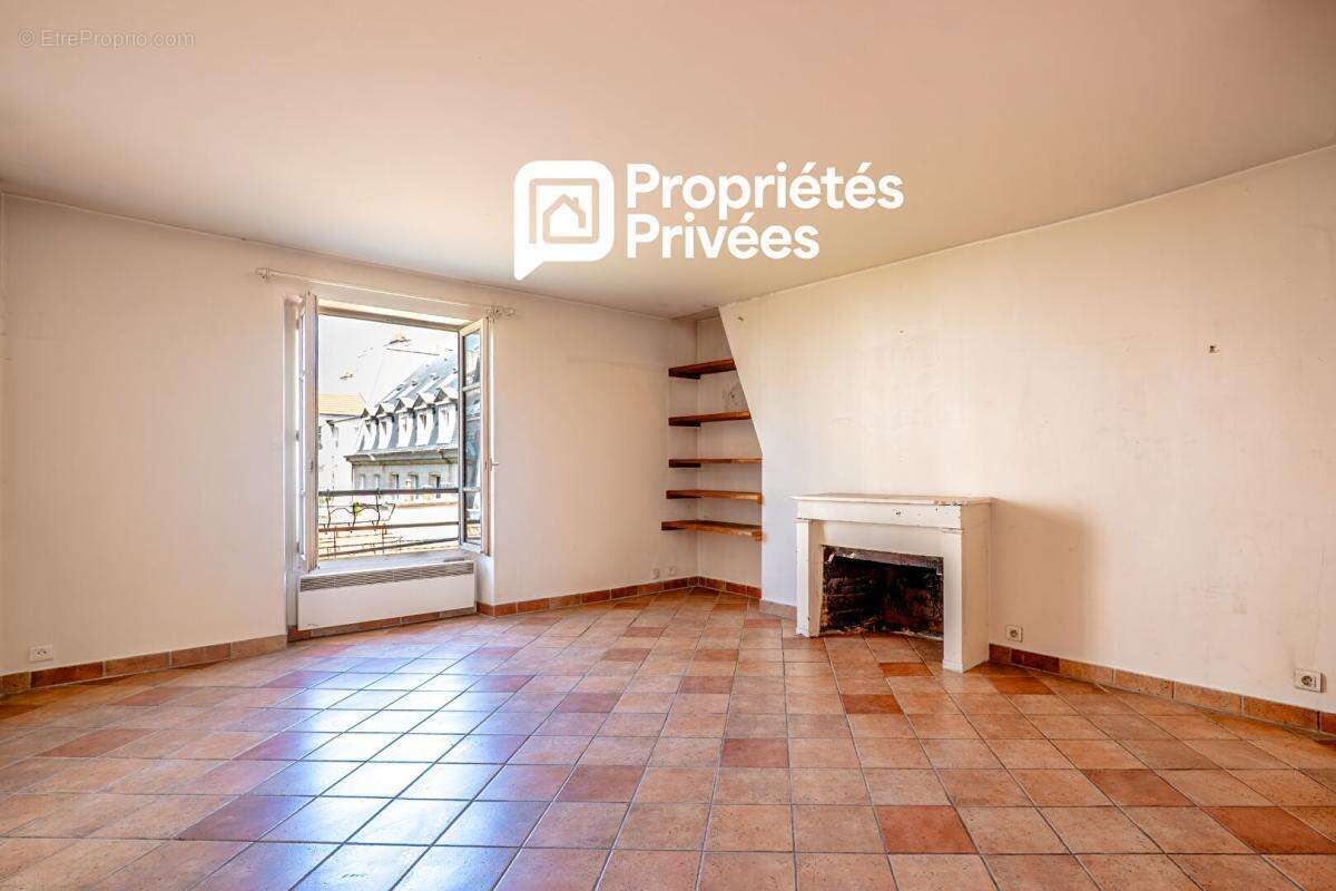 Appartement à PARIS-4E