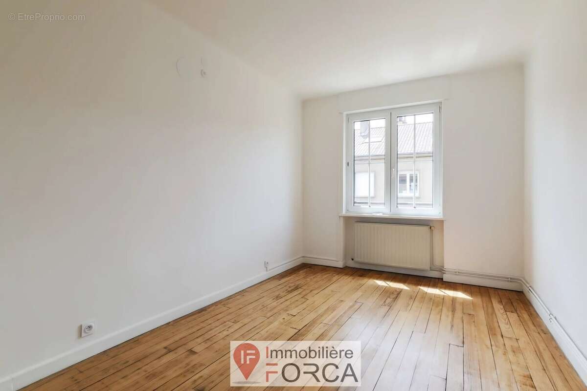 Appartement à ARS-SUR-MOSELLE