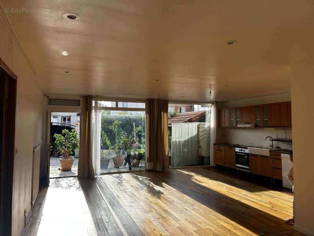 Appartement à FONTENAY-SOUS-BOIS