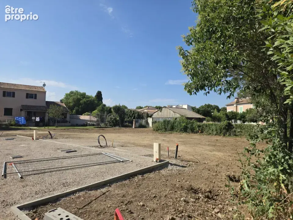 Terrain 205 m² à La Crau  - photo 2