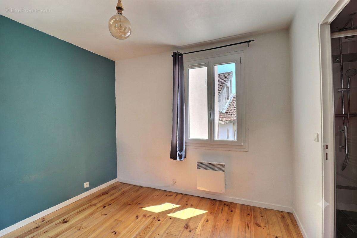 Au coeur de Louveciennes , un Duplex lumineux de 42 m2 Loi Carrez 50m2 utile - photo 5