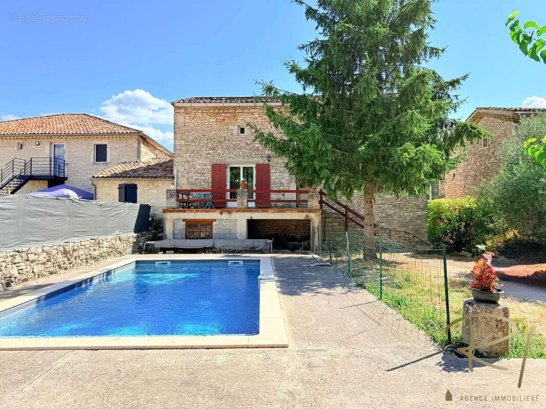 Maison à SAINT-PRIVAT-DE-CHAMPCLOS