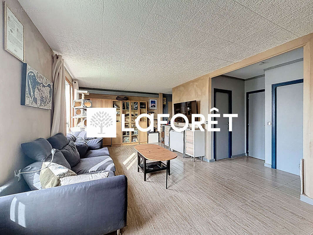Appartement à BRIE-COMTE-ROBERT