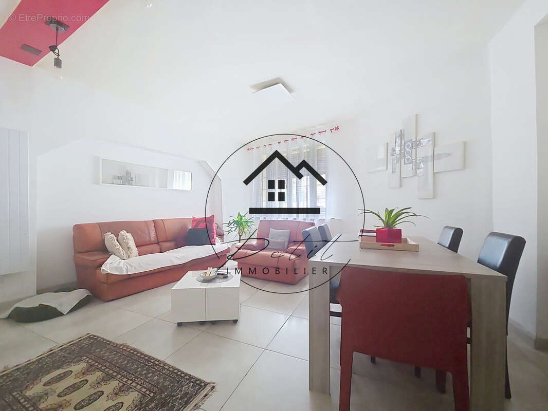 Appartement avec cour privative, parking et cave - photo 4
