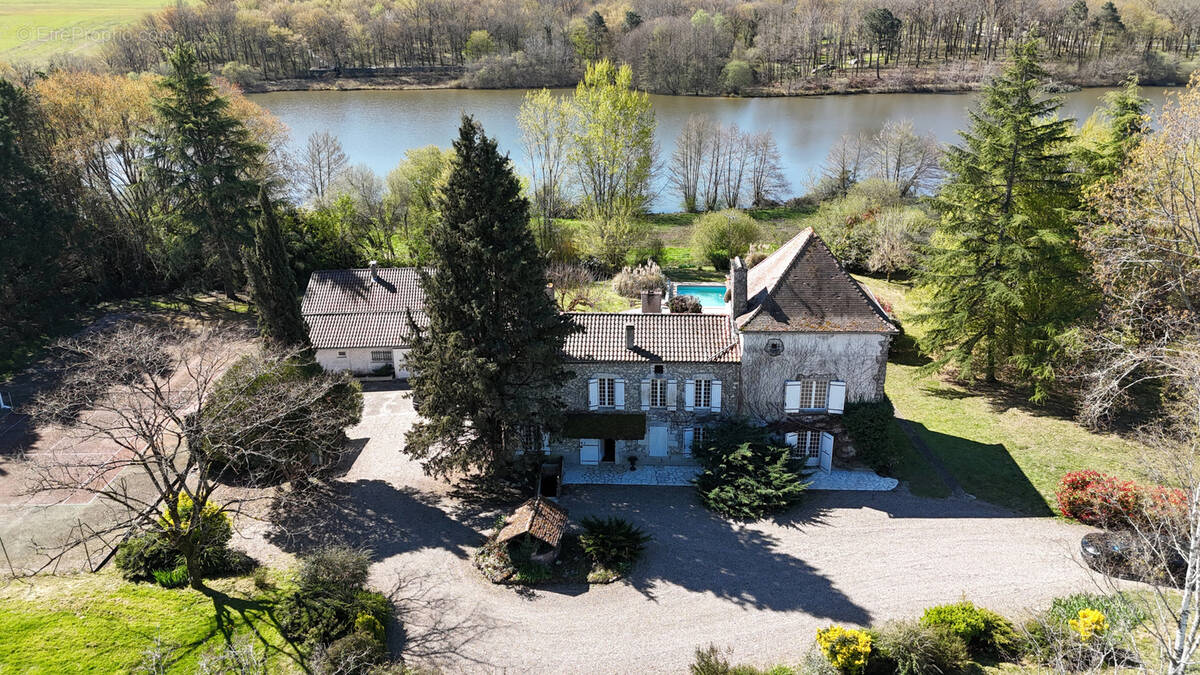 Maison à CASTELJALOUX