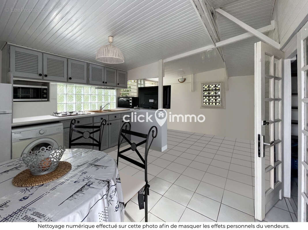 Maison à BAIE-MAHAULT