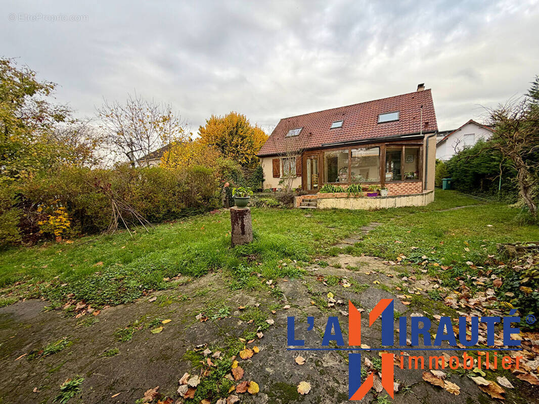 Maison à SARTROUVILLE