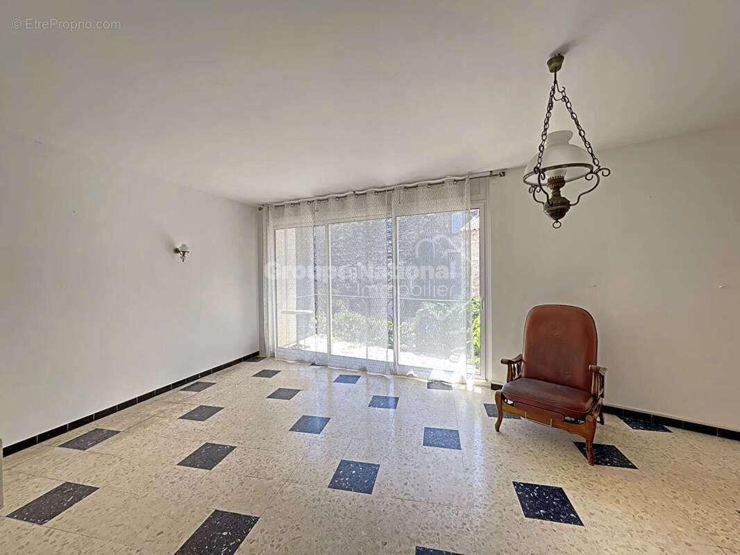 Mas de village 240 M² - piscine - garage - photo 9