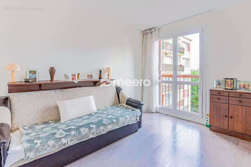 Appartement à MENNECY