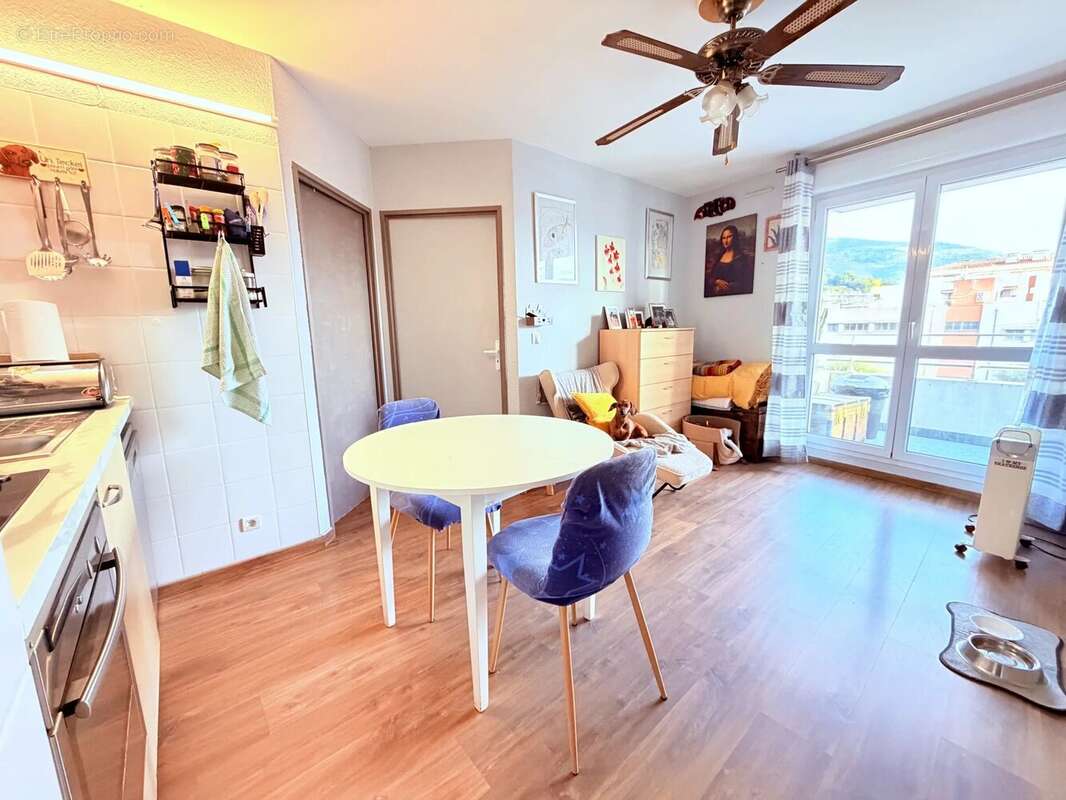 Appartement à ROQUEBRUNE-CAP-MARTIN