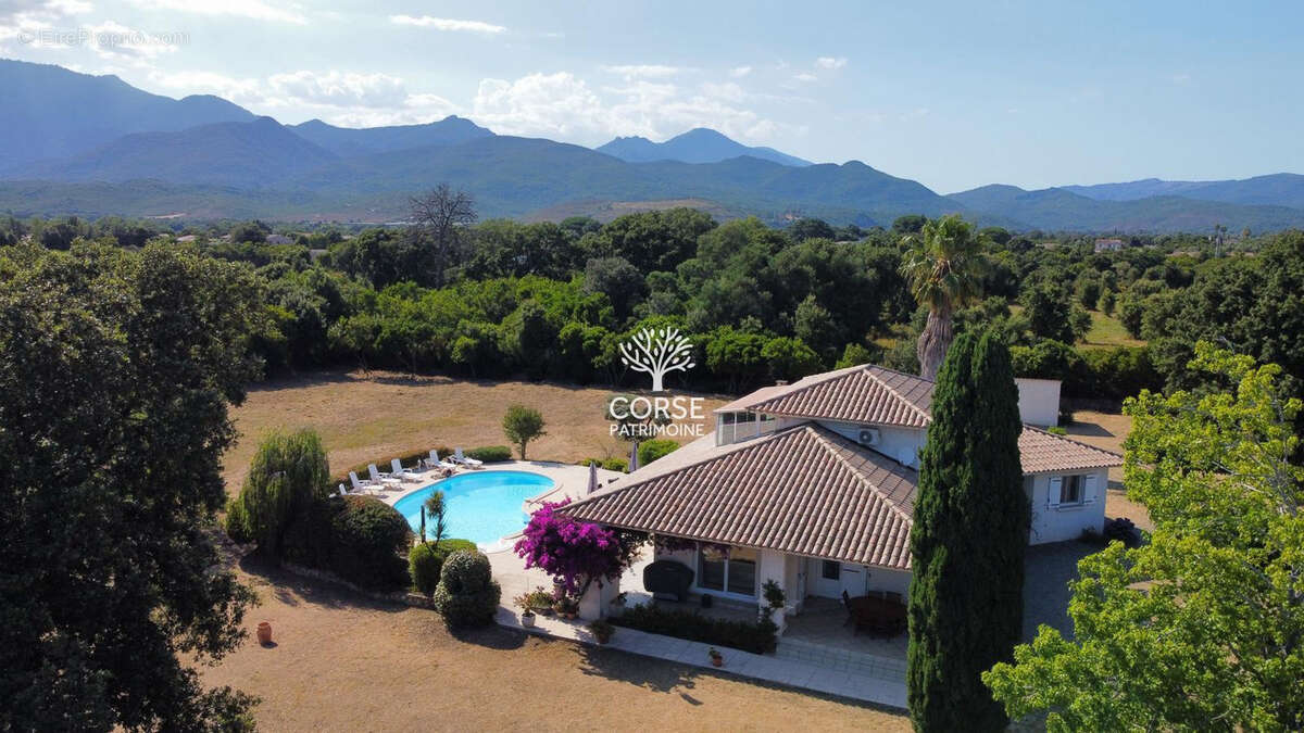 Villa T5, terrain constructible, vue montagne - photo 8